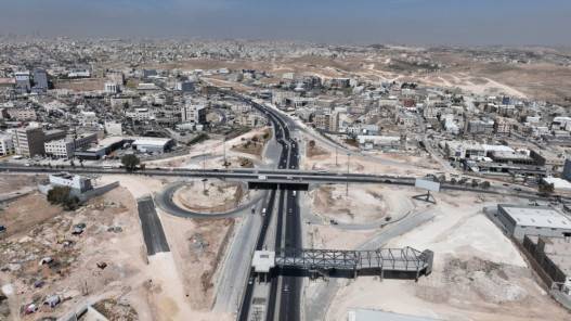 الحكومة تدرج مشروع حافلات التردد السريع كفرصة استثمارية على منصة لها