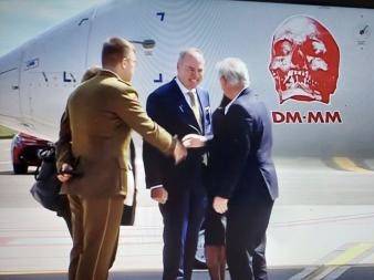 ما قصة الجماجم على طائرات المسؤولين الأوروبيين؟