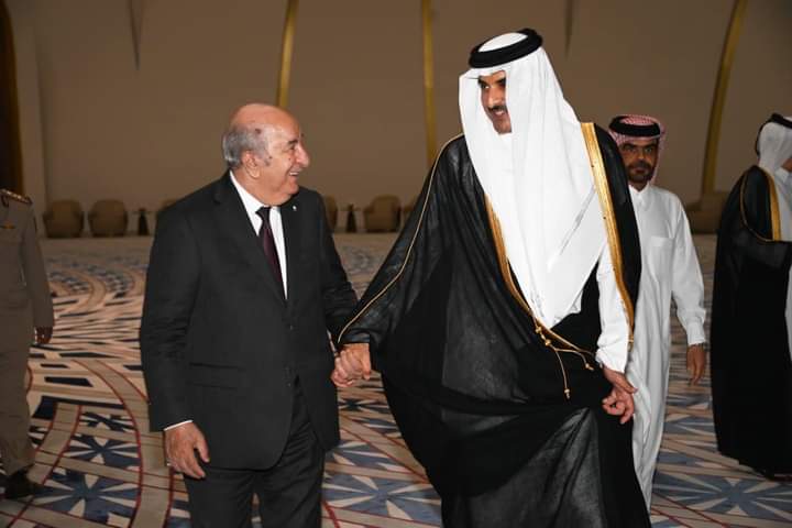 الرئيس الجزائرى يصل إلى الدوحة فى زيارة لمدة يومين