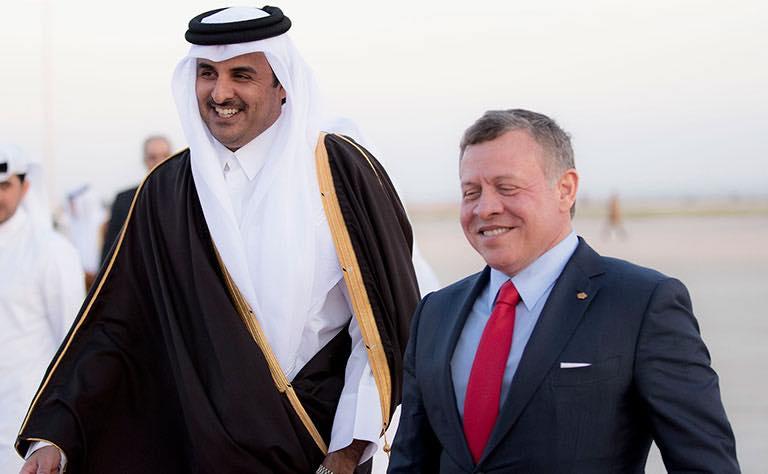 الصفدي ينقل رسالة من الملك لامير قطر