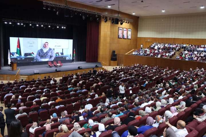 خُطوةُ تَقَدُّم الأولى في الساحة السّياسية