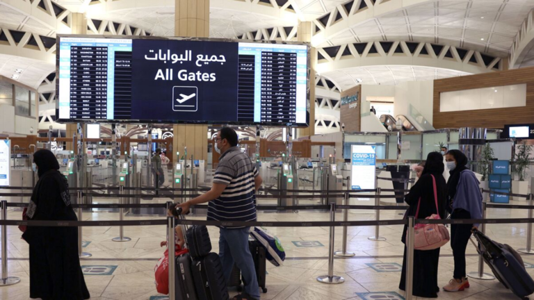 الداخلية السعودية تطمئن: عمليات التجميل لا تمنع من السفر!