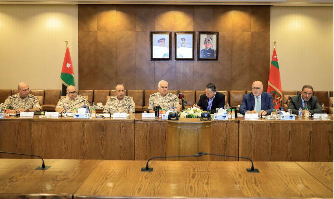 رئيس هيئة الأركان المشتركة يلتقي رئيس وأعضاء مجلس إدارة مؤسسة استثمار الموارد الوطنية