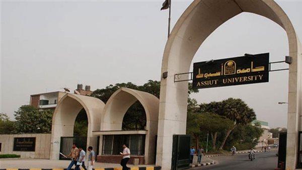 تحرك عاجل في مصر بعد رسوب 60 من طلاب كلية الطب