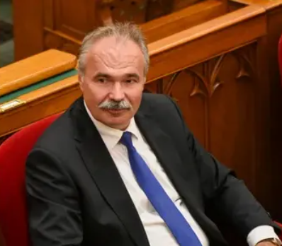 أعضاء بالاتحاد الأوروبي يطالبون بتمديد حظر الحبوب الأوكرانية