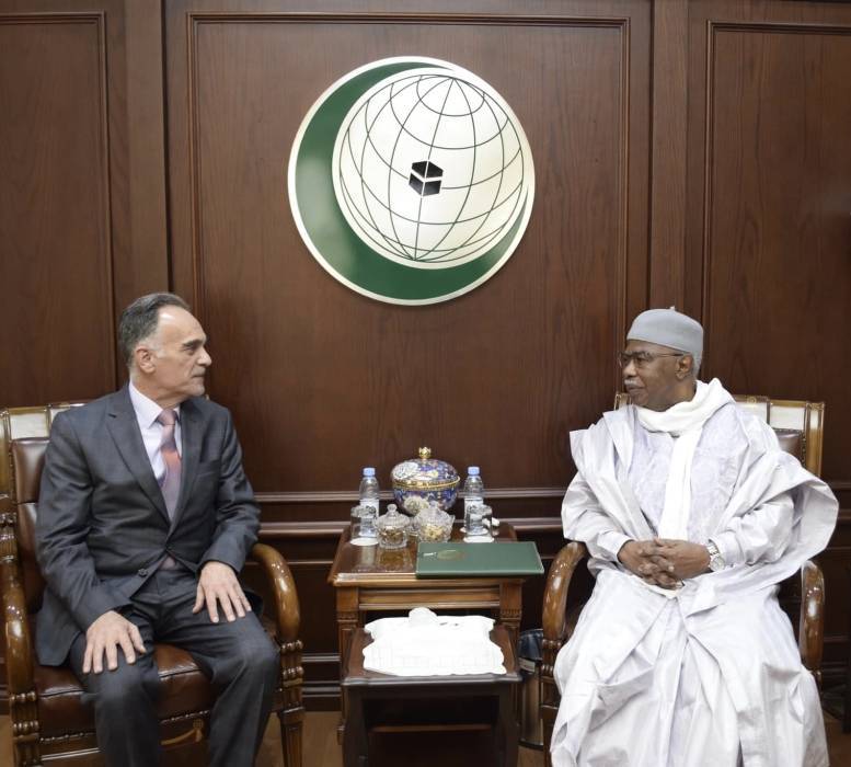 الأمين العام للتعاون الإسلامي يستقبل مندوب الأردن الدائم لدى المنظمة