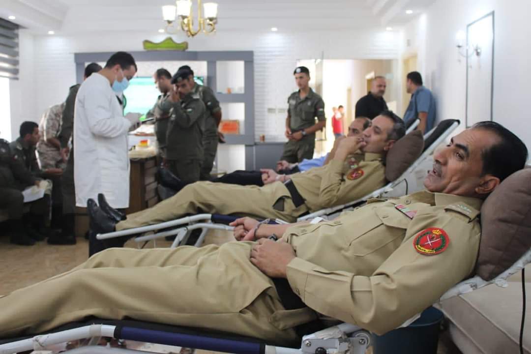 التبرع بدم رجال قوات  البادية لمركـز الأورام العسكـري..صور