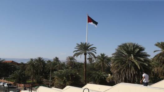 طقس حار في جميع المناطق حتى الأحد