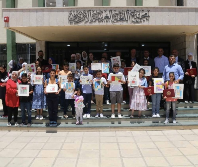 مجمع اللغة العربية ومبادرة (ض) ينظمان ورشة فن التصميم للأطفال