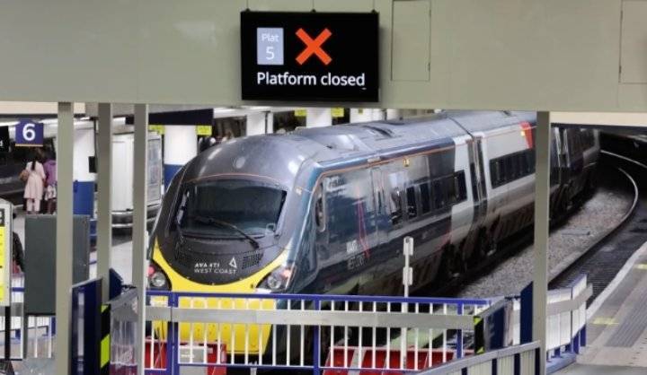 عودة خدمات السكة الحديد ببريطانيا لطبيعتها بعد إضراب كبير