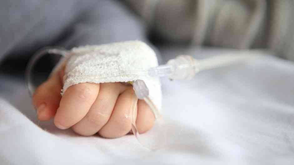 طفل أردني بحالة سيئة بسبب دواء