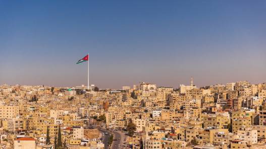 استمرار تأثير الكتلة الهوائية الحارة والجافة على الأردن