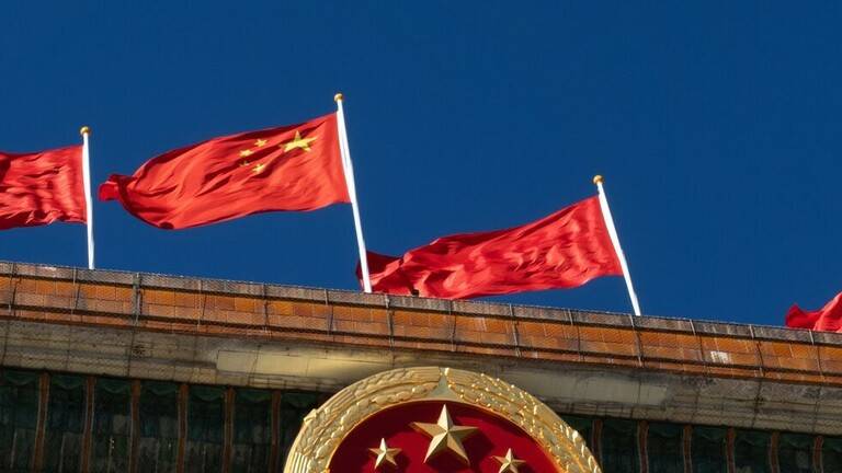 بكين: تزويد واشنطن أوكرانيا بذخائر عنقودية أمر غير مسؤول