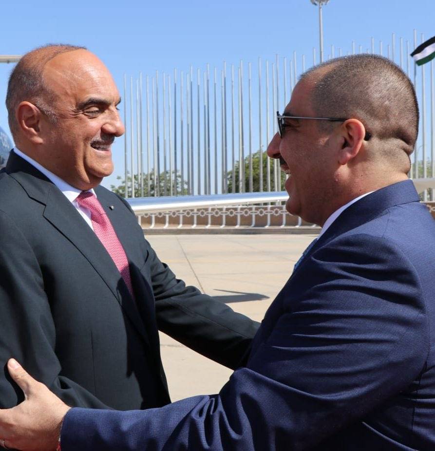 رئيس الوزراء يصل إلى بغداد