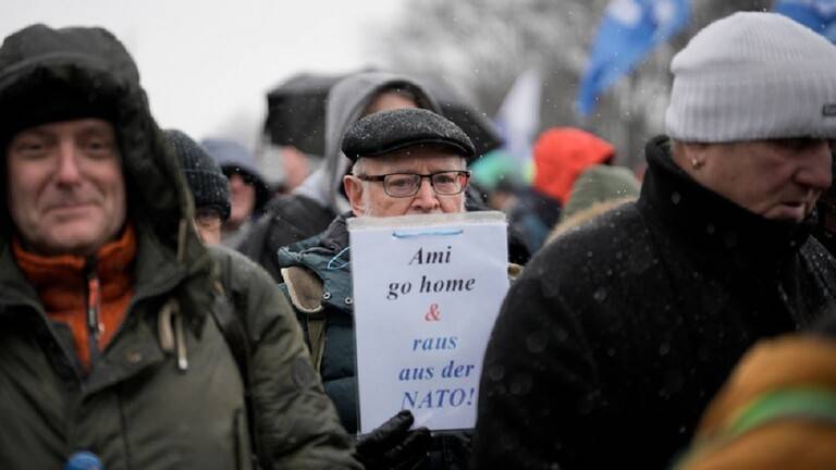 أكثر من ثلث الألمان يريدون تحسن العلاقات بين موسكو وبرلين