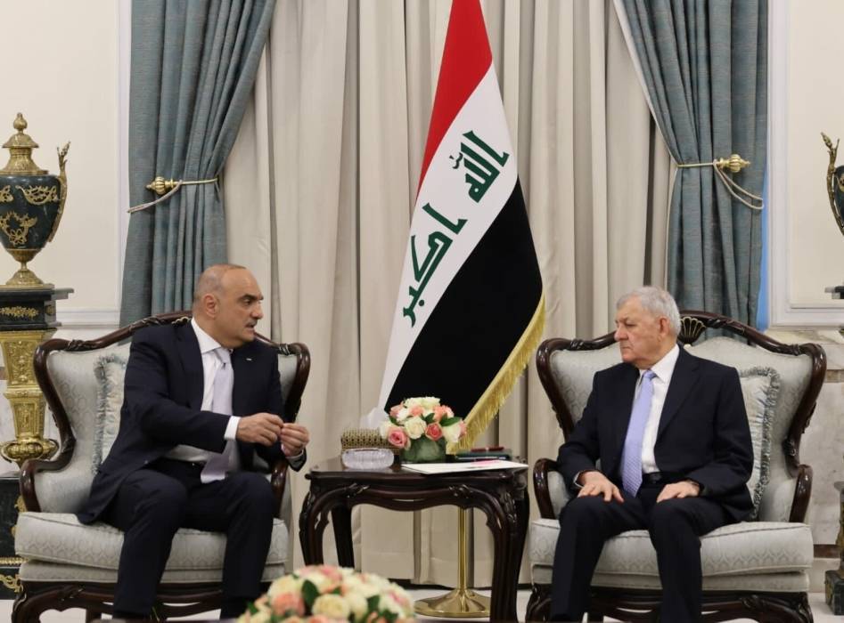 الخصاونة يلتقي الرئيس العراقي