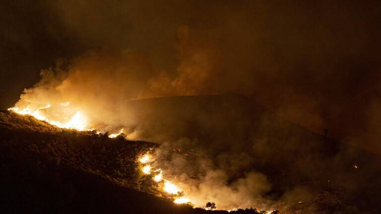 حرائق اليونان تلذع شركات أوروبية