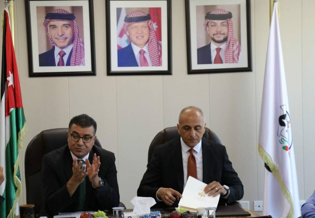مناقشة المرحلة الثانية من خطة التعامل مع السماد العضوي