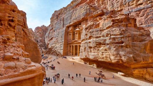 إطلاق المنطاد الثابت في البترا اليوم