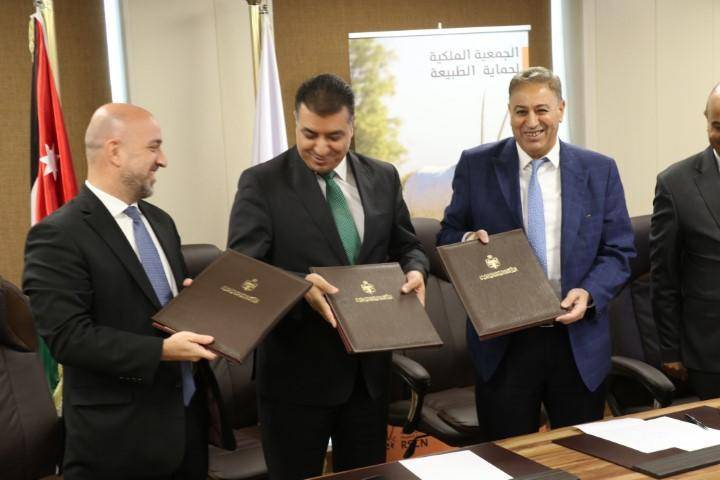 البوتاس العربية تدعم مشروع تصنيع تقنية الشرنقة لاستغلالها في عملية التحريج بالكرك