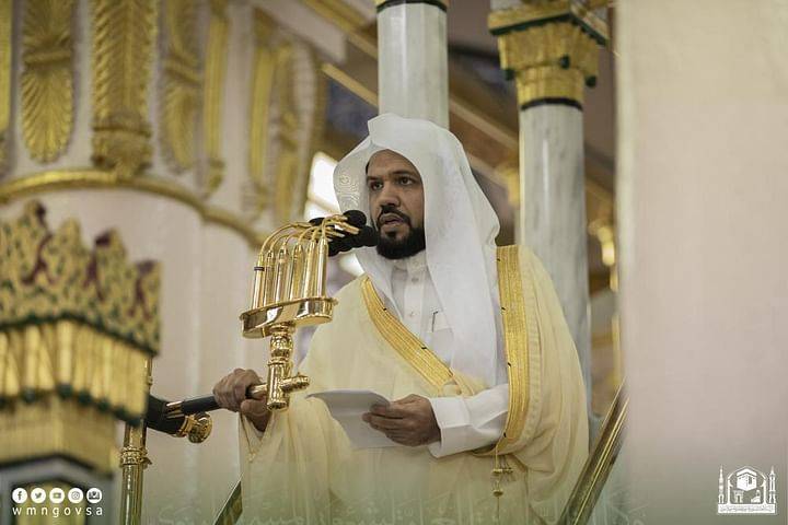 إمام المسجد النبوي: ما حدث في الهجرة ونجاة موسى من فرعون إشارة لحسن العقبى والتمكين