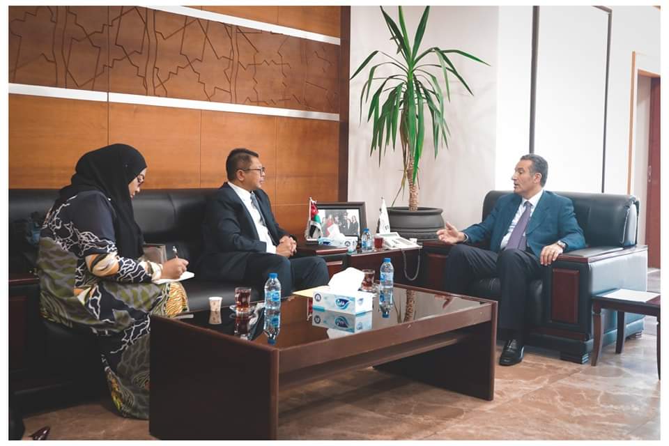 الفايز  يستقبل السفير الماليزي في العقبة ...صور
