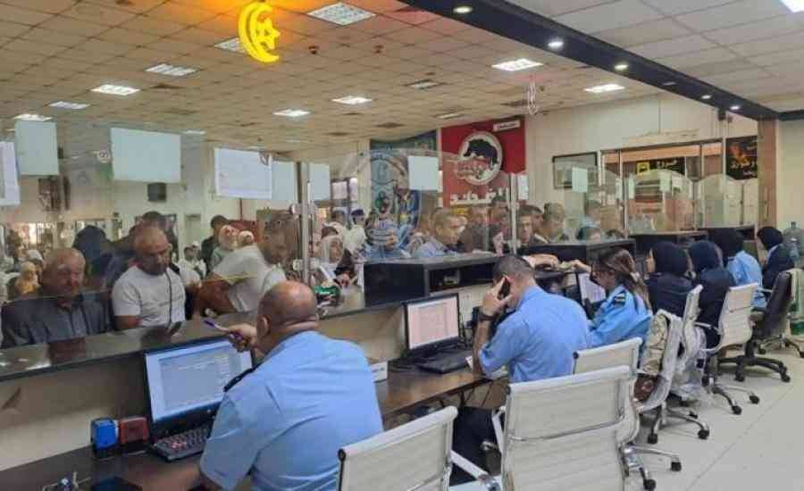 توقيف 88 مطلوباً للقضاء والنيابة العامة في معبر الكرامة