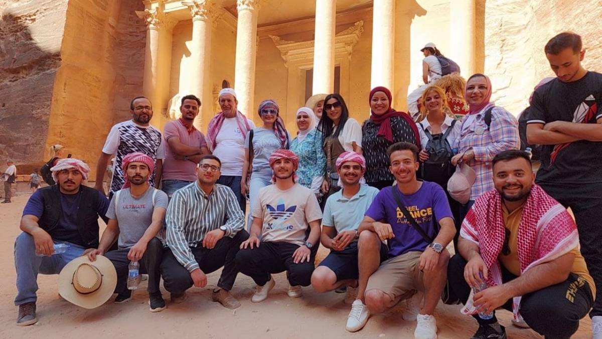 وزارة الشباب مديرية الاتصال الشبابي تختتم معسكر الاردن بيئه سياحيه جاذبه للاستثمار لطلبة اردنيين دارسين في الخارج...صور