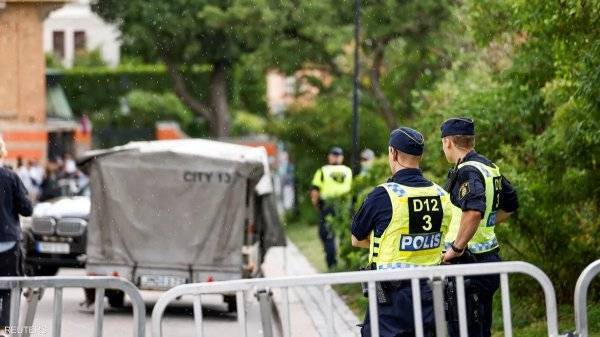 إحراق صفحات من المصحف أمام البرلمان السويدي