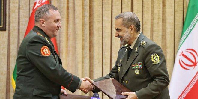 توقيع مذكرة تفاهم وخطة للتعاون بين وزارتي الدفاع في بيلاروس وإيران