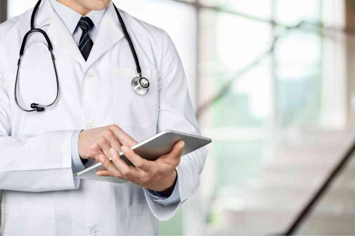 الأردن يبدأ إجراءات اعتماد كليات الطب في سوريا