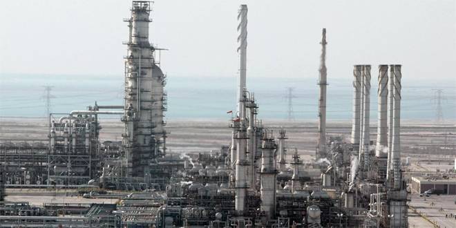 السعودية تمدد الخفض الطوعي للنفط البالغ مليون برميل يومياً