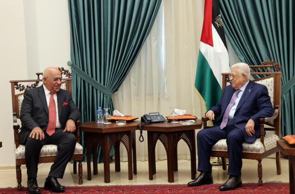 عباس يؤكد عمق العلاقات الأخوية مع الأردن