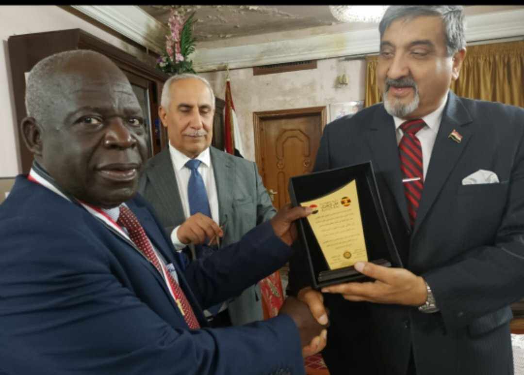 الفاتح تلعب دورا محوريا هاما فى إعادة فتح وتجديد  العلاقات بين حكومة اوغندا  والعراق.