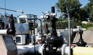 بولندا: وقف خط أنابيب بعد رصد تسرب نفطي