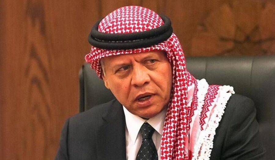 الملك يزور منزل الباشا الطبيب رامي فراج معزياً بوالدته