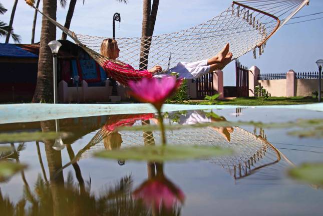 بحثا عن حياة هادئة.. نهاية مأساوية لعائلة هربت من الإنترنت