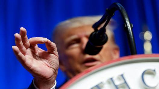 ترامب يتهم المدعين بمحاولة إسكاته قبل محاكمته