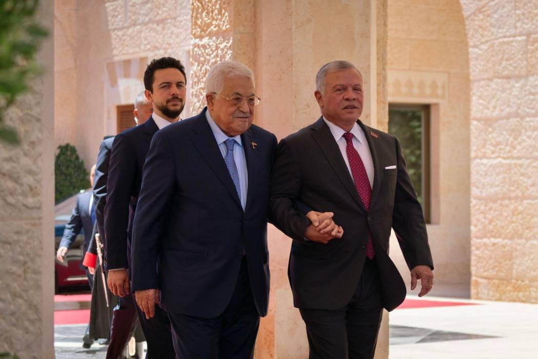 الملك يؤكد لدى لقائه عباس الحرص على إدامة التنسيق العربي لدعم الشعب الفلسطيني