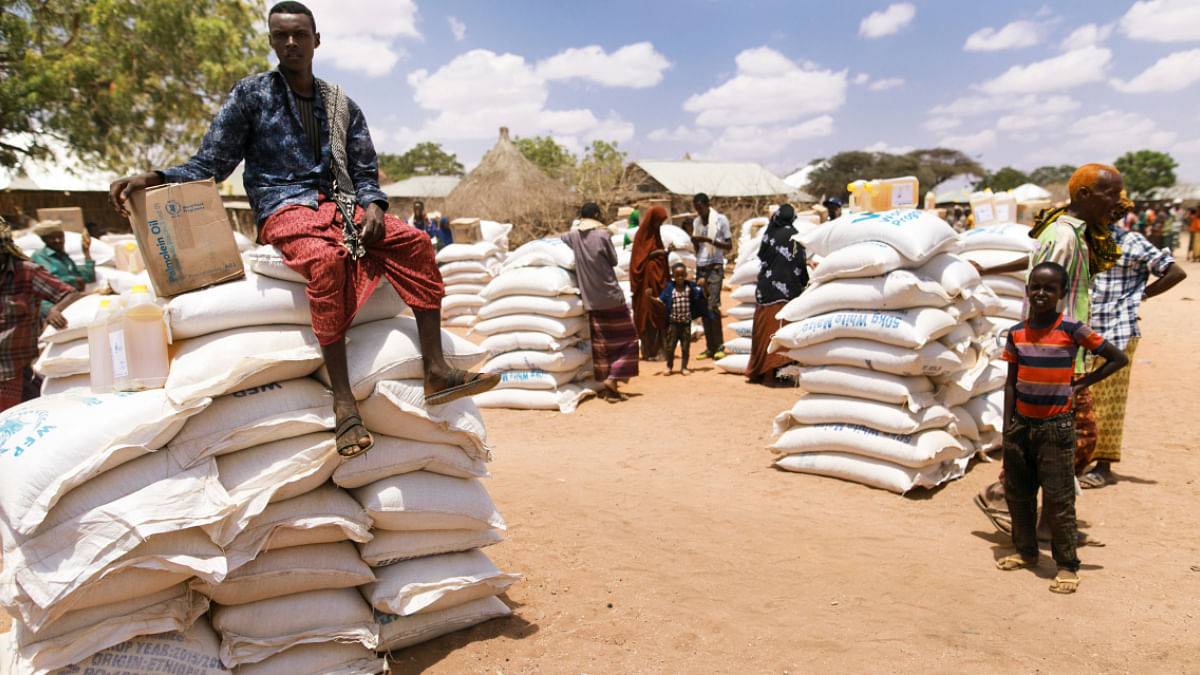 إقليم تيجراي في إثيوبيا يبدأ باستقبال بعض المساعدات الغذائية