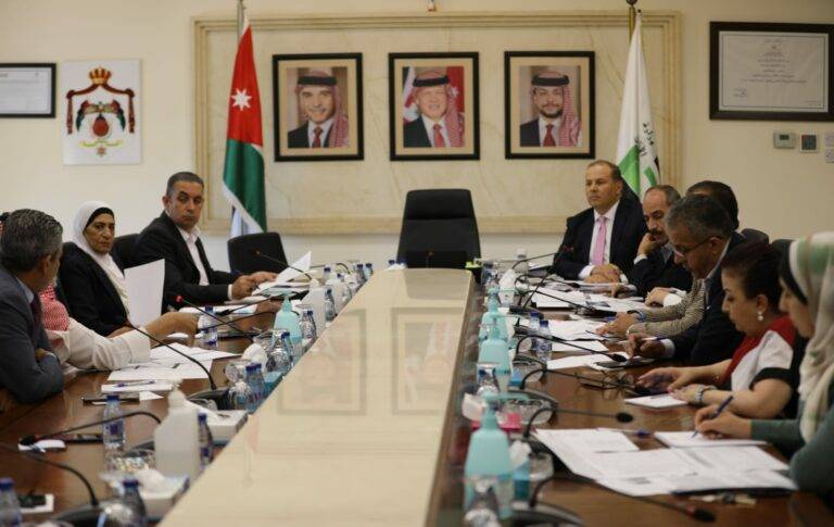 “الأشغال” بصدد طرح 22 عطاءً لمشاريع في محافظة البلقاء