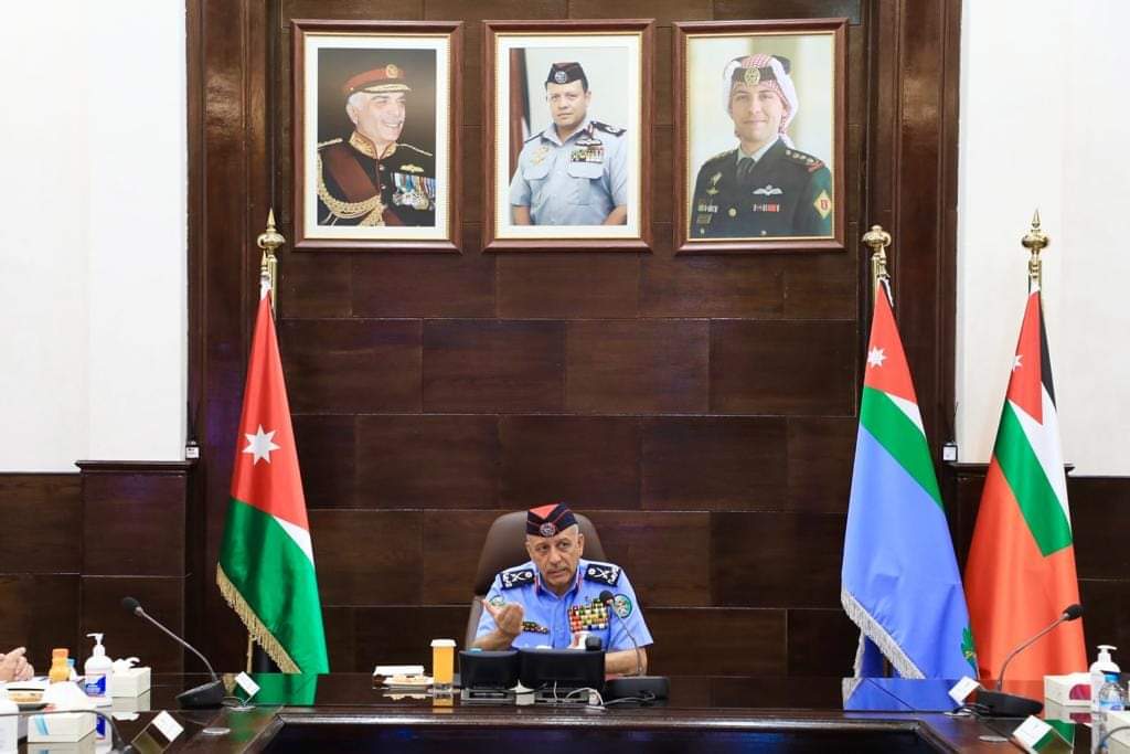مدير الامن العام يزور مديرية الدفاع المدني...صور