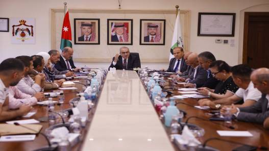 وزير الأشغال يوعز بتشكيل لجنة دائمة لبحث قضايا المقاولين والمكاتب الهندسية