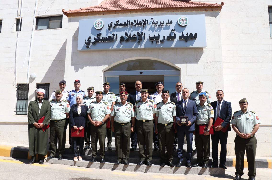 تخريج دورة القادة أمام الإعلام والمتحدثين الرسميين في معهد تدريب الإعلام العسكري