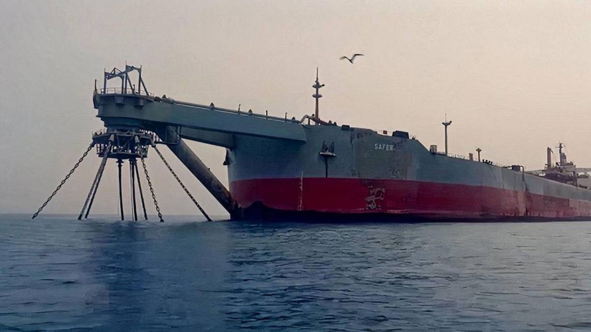 اليمن.. الانتهاء من تفريغ خزان صافر النفطي