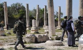 إصابات بالاختناق خلال اقتحام الاحتلال سبسطية شمال غرب نابلس