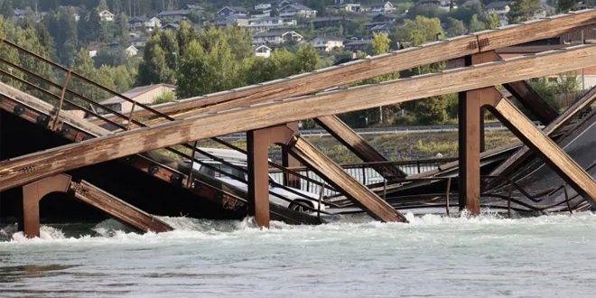 انهيار جسر لسكة القطار جراء الفيضانات في النرويج