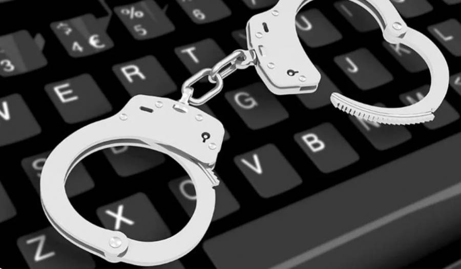 تداول مواد مسيئة ونشرها جريمة تستوجب المساءلة القانونية
