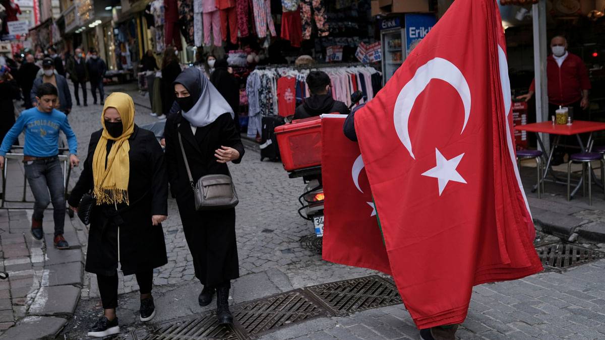 تركيا تحقق فائض ميزانية قدرُه 1.8 مليار دولار في يوليو