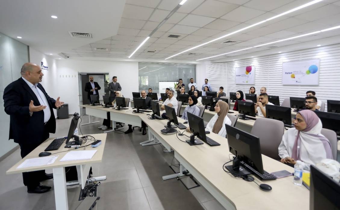 الاقتصاد الرقمي تطلق برنامج لتمكين الشباب في الجامعات  صور